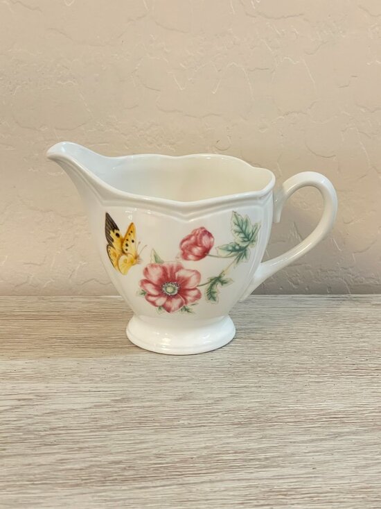 Lenox Other - New Lenox Butterfly Meadow Creamer